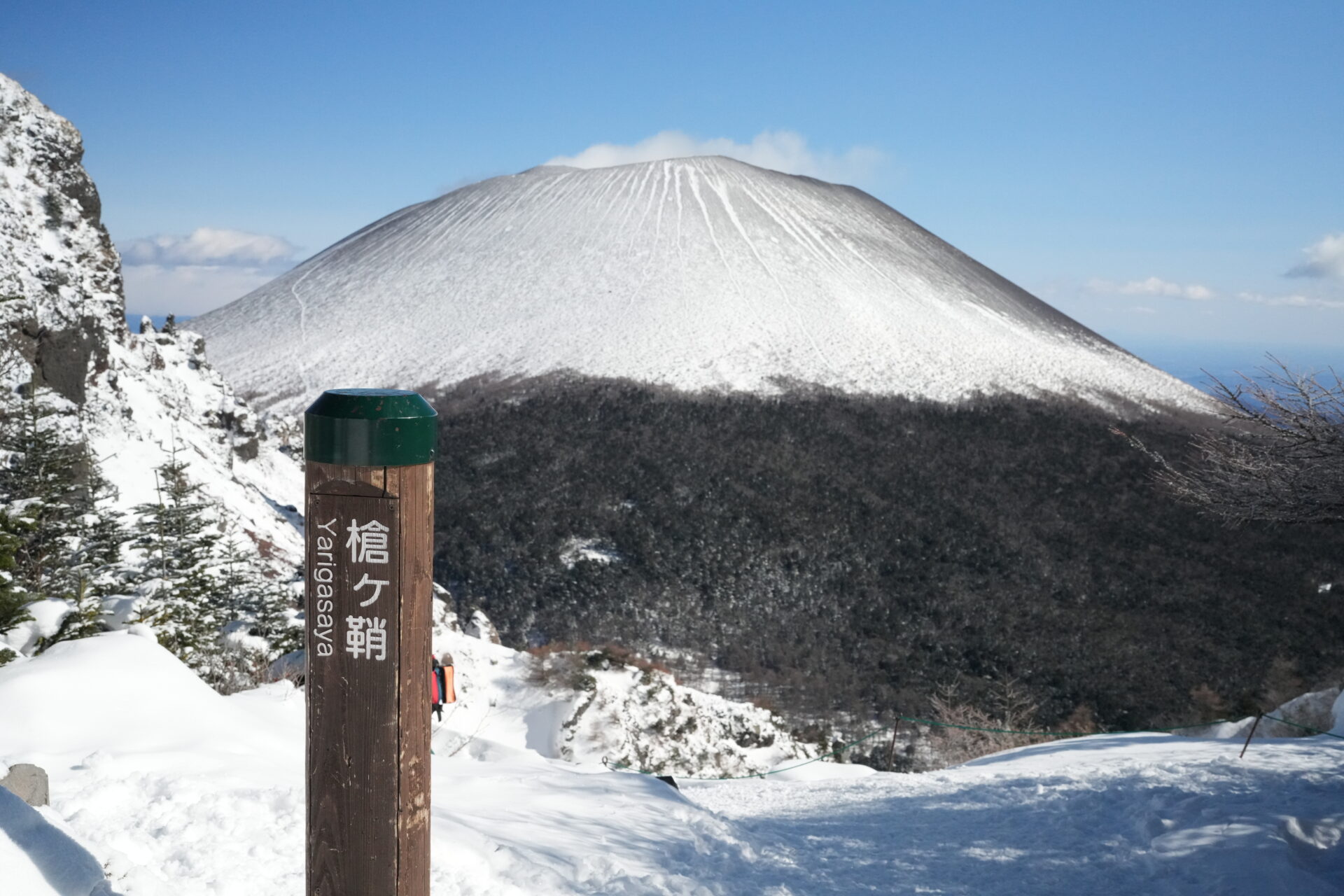 【黒斑山】雪山入門にぴったり！浅間山のガトーショコラ絶景を楽しむ冬登山【山とカメラ】